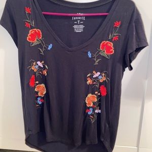 American Eagle Favorite Tee